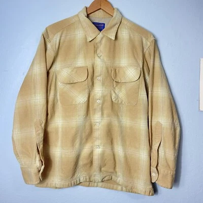 Camisa Pendleton Lana Tablero Franela Mediana Amarilla Solapa Bolsillo Cuello Lazo Occidental Foto 1 de 4