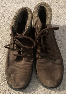 Predictions Women's Brown Suede Boots - Size 8.5 - Picture 1 of 4