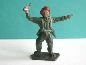 1 x LONE STAR. 1960's BRITISH PARATROOPER OFFICER. 1/32 SCALE PLASTIC SOLDIER - Picture 1 of 2