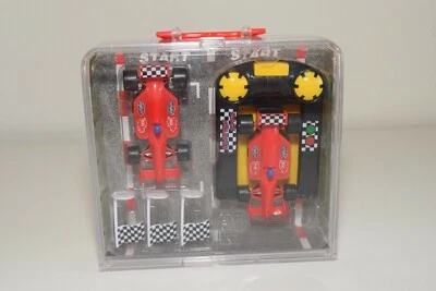 V 1:64 DICKIE RACE BOX CON 2X RED RACING CAR FORMULA 1 FERRARI RED MINT BOXED - Immagine 1 di 4