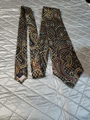 Corbata vintage de seda cachemira Monsieur Givenchy. Gris, púrpura, verde, dorado.Beige Foto 1 de 4