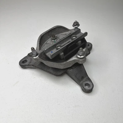 2009-2017 AUDI A4 A5 Q5 TRANSMISSION MOUNT BRACKET REAR 8K0399151CD OEM - Image 1 of 4