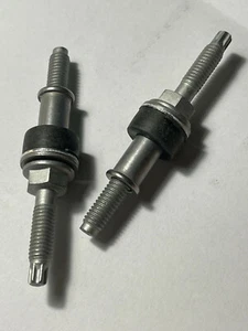 2x BMW E60 E39 E46 X5 M57N2 M57N Cylinder head cover Fixing Element 11120036237 - Picture 1 of 6