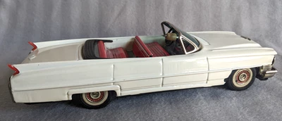 DE COLECCIÓN AÑOS 60 CADILLAC CONVERTIBLE BLANCO CASI NUEVO JAPÓN FRICCIÓN BANDAI ESTAÑO METAL LITOGRAFÍA Foto 1 de 4