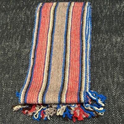 Bufanda ecuatoriana 100% lana a rayas con flecos, rayas multicolores: rojo azul gris Foto 1 de 4