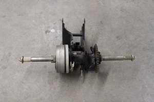 2019 POLARIS OUTLAW 50 REAR AXLE ASSEMBLY W/ CARRIER SWINGARM SWING ARM 19 - Picture 1 of 11