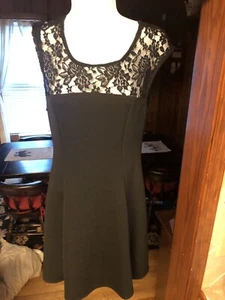 Vestido Acemi Elástico Pequeño Negro Nuevo sin Etiquetas Top de Encaje Delantero y Trasero Talla M - Imagen 1 de 9
