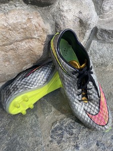 neymar boots hypervenom