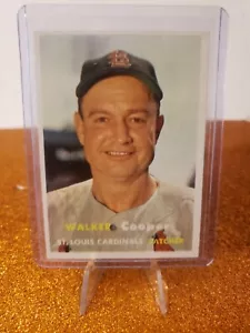 1957 Topps #380 Walker Cooper St. Louis Cardinals NM - Picture 1 of 2