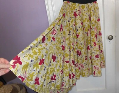 Falda Completa Vintage Años 50 Cintura 26 Pulgadas Algodón Flor Estampado Floral Rojo Dorado  Foto 1 de 4
