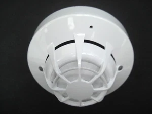 2023 - £14.40 Apollo - Discovery 58000-700 APO - Multisensor - Humo térmico - XP95. - Imagen 1 de 3