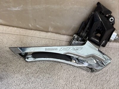 Shimano 105 FD-R7000 Front Derailleur - 2x11 Speed - Braze-On - Road bike [cac] - Image 1 of 4