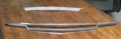 OEM 1963-63 Chevy Impala / Bel-Air / Biscayne emblema capó (3819741) Foto 1 de 4