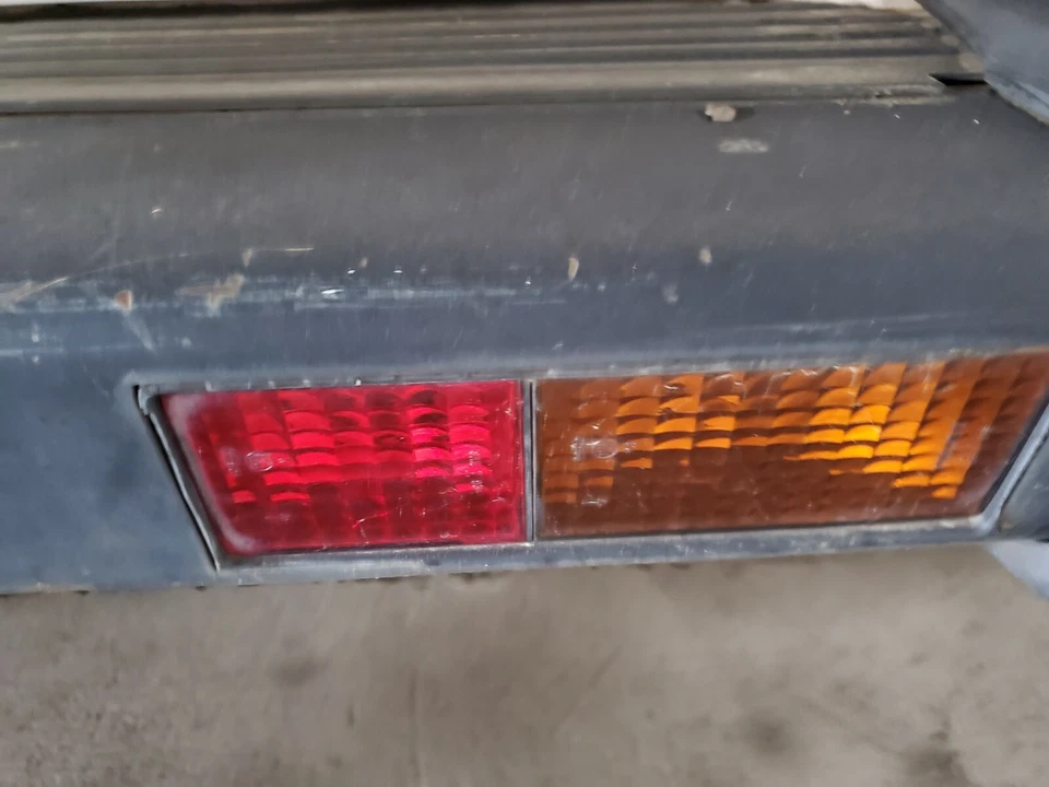 1994 1995 1996 1997 1998 LAND ROVER DISCOVERY ПРАВЫЙ ЗАДНИЙ ПОВОРОТНИК - Изображение 1 из 1