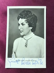 Autogramm GINA LOLLOBRIGIDA (†2023)-VEB Volkskunstverlag Reichenbach-signiert-AK - Picture 1 of 3