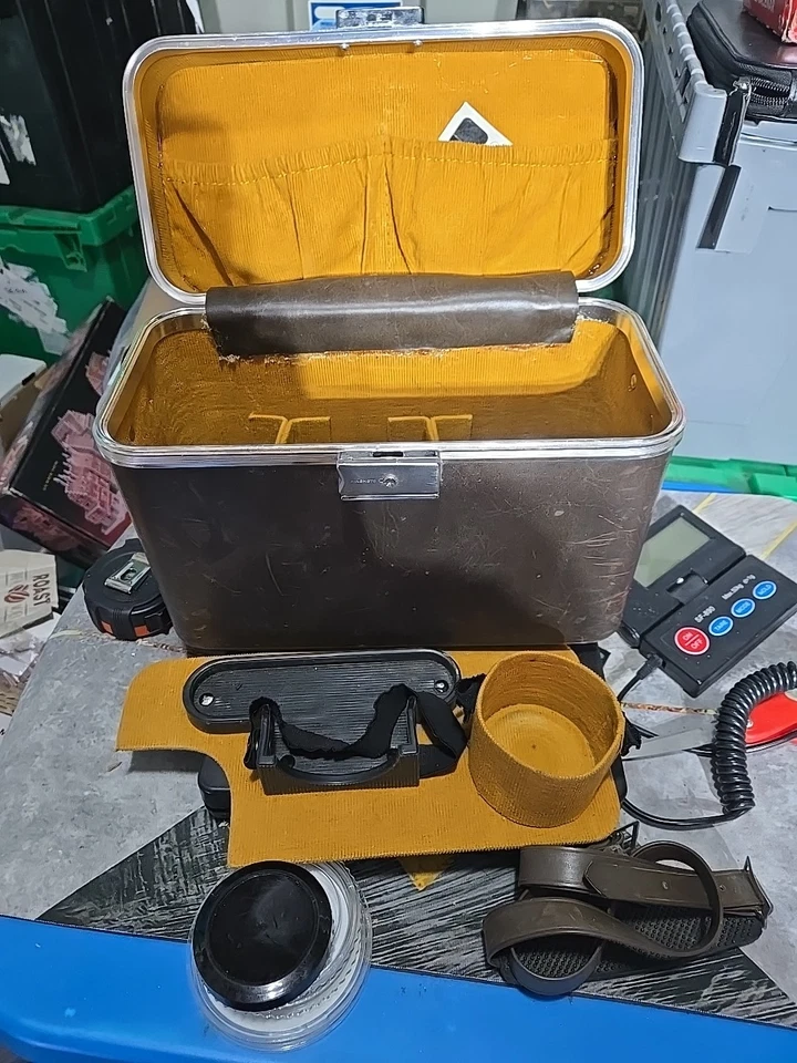 Estuche para Cámara Hinomoto Marrón De Colección con Forro Beige Ajustable Sin Llave Hecho en Japón Foto 1 de 4