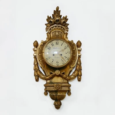 19 世纪瑞典古斯塔维亚卡特尔镀金伍德挂钟八月 Ljungqvist 斯德哥尔摩 — 第 1/4 张图片