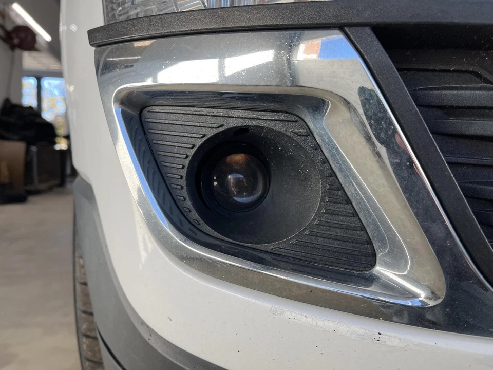 Luz de conducción usada se adapta a: Chevrolet Traverse 2017 grado de conducción antiniebla A Foto 1 de 4