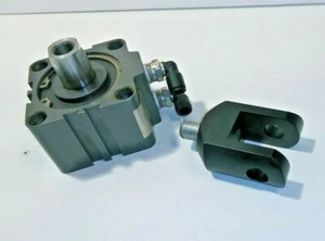 1/2" x 1-1/2" Pancake Air Cylinder w/ Yoke, FABCO AIR GNN-SB050-015 - Picture 1 of 3