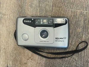 Konica Big Mini SR BM-100 35mm close-up red eye Compact Film Camera Parts/Repair - Picture 1 of 6