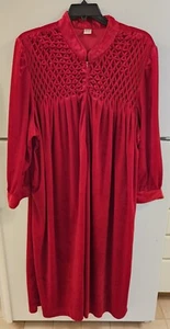 LADIES LONG RED BATHROBE, with Pretty Shirring Zip Front -Size 2X - Picture 1 of 9