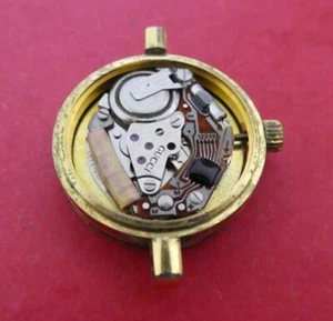 VINTAGE GUCCI ETA 579-001 QUARTZ Watch Movement NO TESTED (WQ18) - Picture 1 of 7