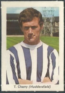 MY FAVOURITE SOCCER STARS 1971-TIGER- #31-HUDDERSFIELD TOWN-TREVOR CHERRY - Picture 1 of 1