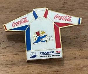 France 1998 World Cup FIFA Soccer Coca Cola Mascot Kit Jersey Pin - Picture 1 of 1