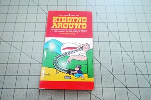 KIDDING AROUND  EDITED BY PHIL HIRSCH  1968  Vintage Pyramid Humor pb - Picture 1 of 3