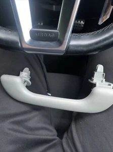 Micra K12 Grab Handle - Picture 1 of 2