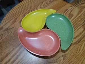 3 Vtg West Bend Confetti Melamine Nesting Teardrop Snack Dishes 8” Retro 60’s - Picture 1 of 7