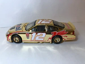 2001 JEREMY MAYFIELD #12 MOBIL ONE 1:24 OWNERS GOLD TEAM CALIBER CAR - Picture 1 of 7