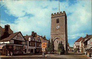 Newton Abbot Color Postkarte 1976 Clock Tower Straßenpartie Turmuhr Geschäfte - Picture 1 of 2