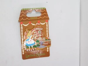 Disney 2014 GRAND FLORIDIAN Resort Gingerbread House Pin ALICE IN WONDERLAND LE - Picture 1 of 1