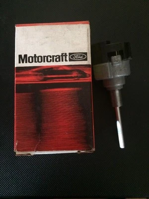 Interruptor limpiaparabrisas ventana trasera Capri 1979-82 Ford Mustang Fairmont D8BZ-17A553-C NOS Foto 1 de 4