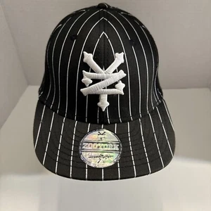Zoo York Hat Pin Black With White Stripes Size S/M Stretch Fit H4 - Picture 1 of 8