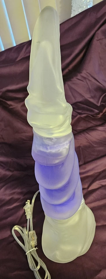 Lámpara de Sangre Muerte de un Unicornio A24 Edición Limitada Nueva Precintada 2025 PREVENTA Foto 1 de 4