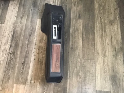 Pontiac GTO 1973 consola central con palanca de cambios OEM  Foto 1 de 4