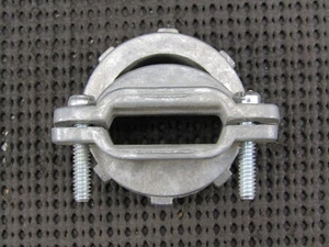 BRIDGEPORT 674-DC2 1 & 1/4" SERVICE ENTRANCE OVAL CABLE CONNECTOR - LOT OF 15 - Picture 1 of 3