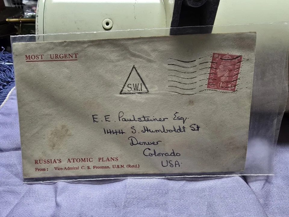 Cubierta Guerra Fría - "Planes Atómicos de Rusia" - Vicealmirante C.S. Freeman USN Ret.  Foto 1 de 4