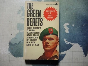 The Green Berets - Paperback By Moore, Robin -1966 VG+ - Vietnam - Picture 1 of 3