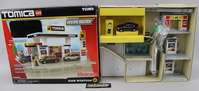 Tomy Tomica Hypercity Gas Station 70556 w/ Subaru Legacy + Mini Figure - Image 1 of 4