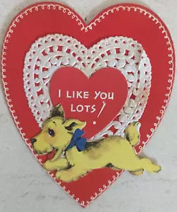 Vintage 1940's Valentine Puppy Dog Doily Heart Used Greeting Card (EB9977) - Picture 1 of 3