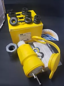 Hubbell HBL27W47M1 NRR 20A Watertight Locking Connector 2P 3W 125Vac L5-20R - Picture 1 of 6