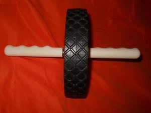 Rueda de ejercicios para entrenamiento de abdominales y parte superior del cuerpo. - Imagen 1 de 3