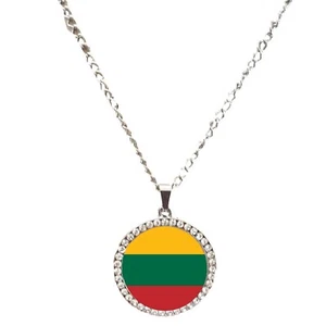 Litauen silberfarbene Halskette mit Diamantanhänger und Geschenkbox - Bild 1 von 4