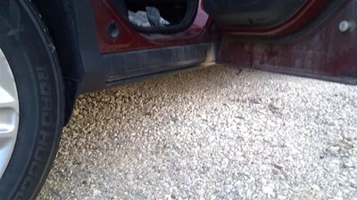 ESCAPE    2014 Rocker Panel Moulding 371883 - Image 1 of 4