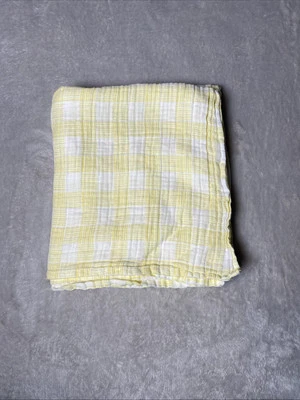 Manta bebé Cloud Island blanca amarilla guinga cuadrados a cuadros muselina envoltura Foto 1 de 4