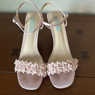Betsy Johnson Sandalia Rosa Tiras Tacones Con Flores y Perlas Mujer Talla 10 Foto 1 de 4