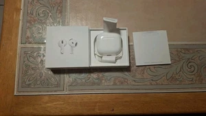 AirPods 4th Generation Without ANC - Photo 1 sur 8